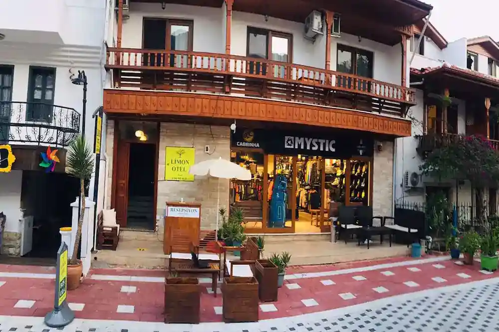 Limon Otel